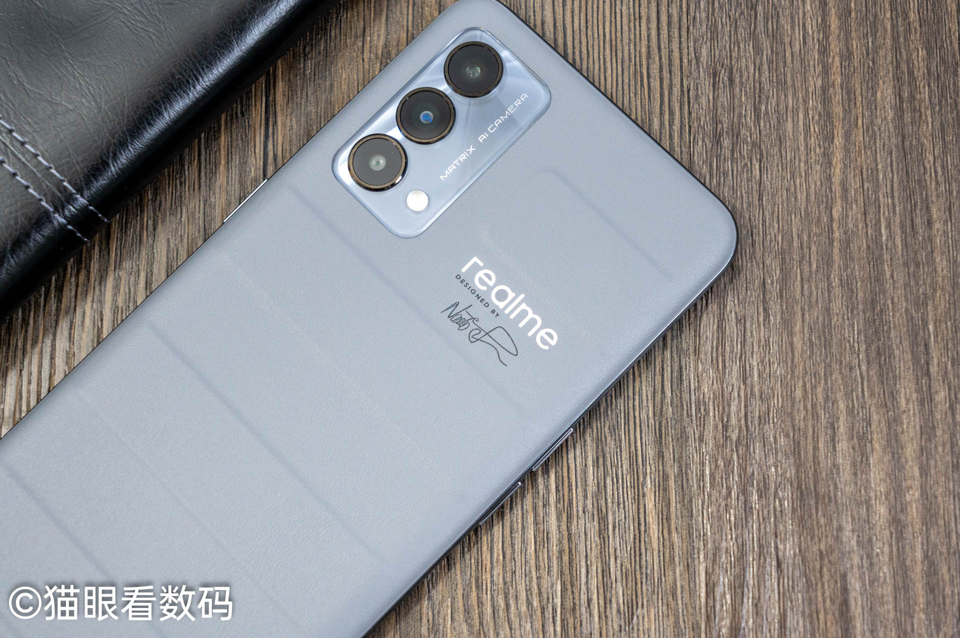 realme真我gt大师版拍视频,realme真我gt大师版探索版测评