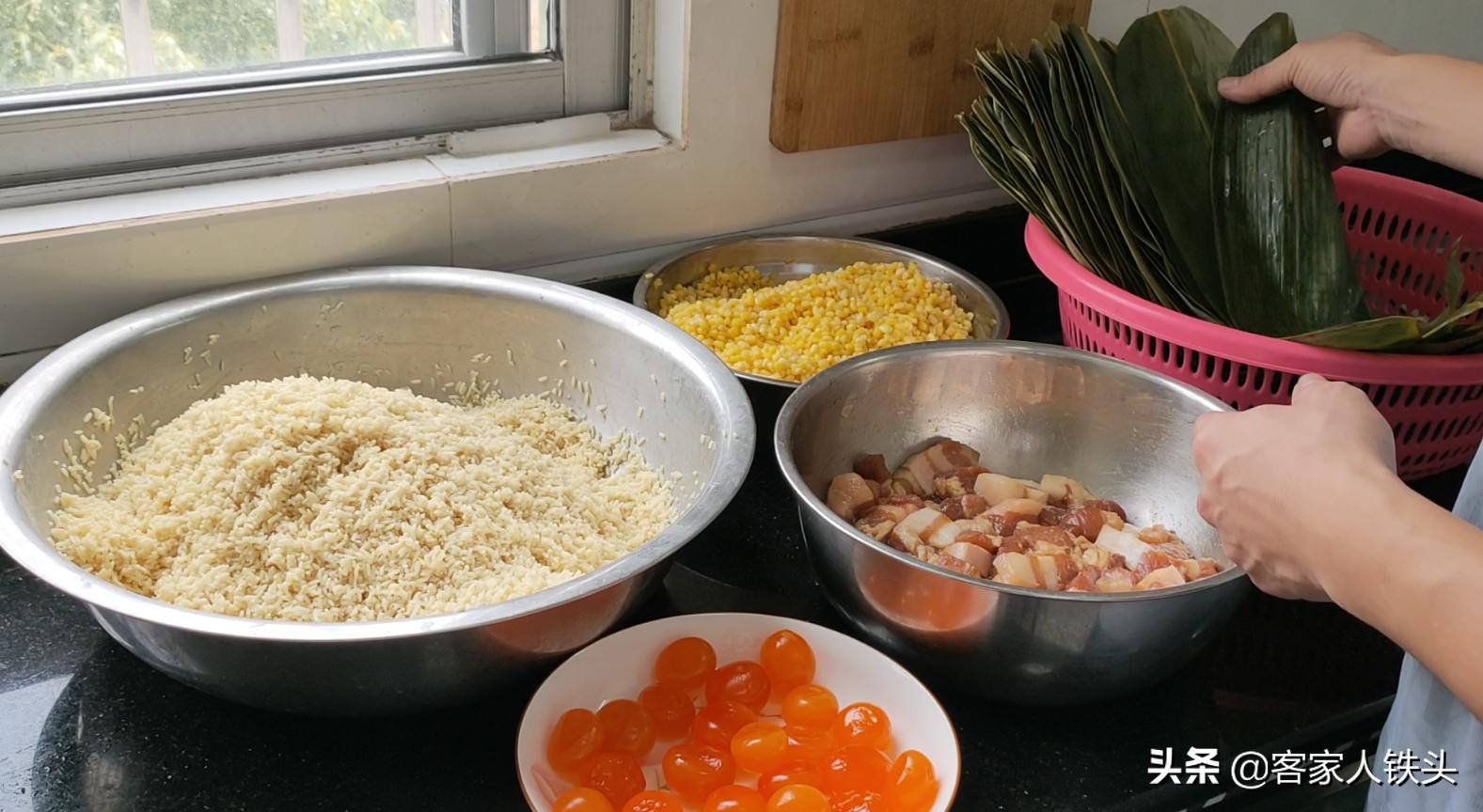 端午节必备美食竹筒粽子,端午粽子传统美食就是这个味