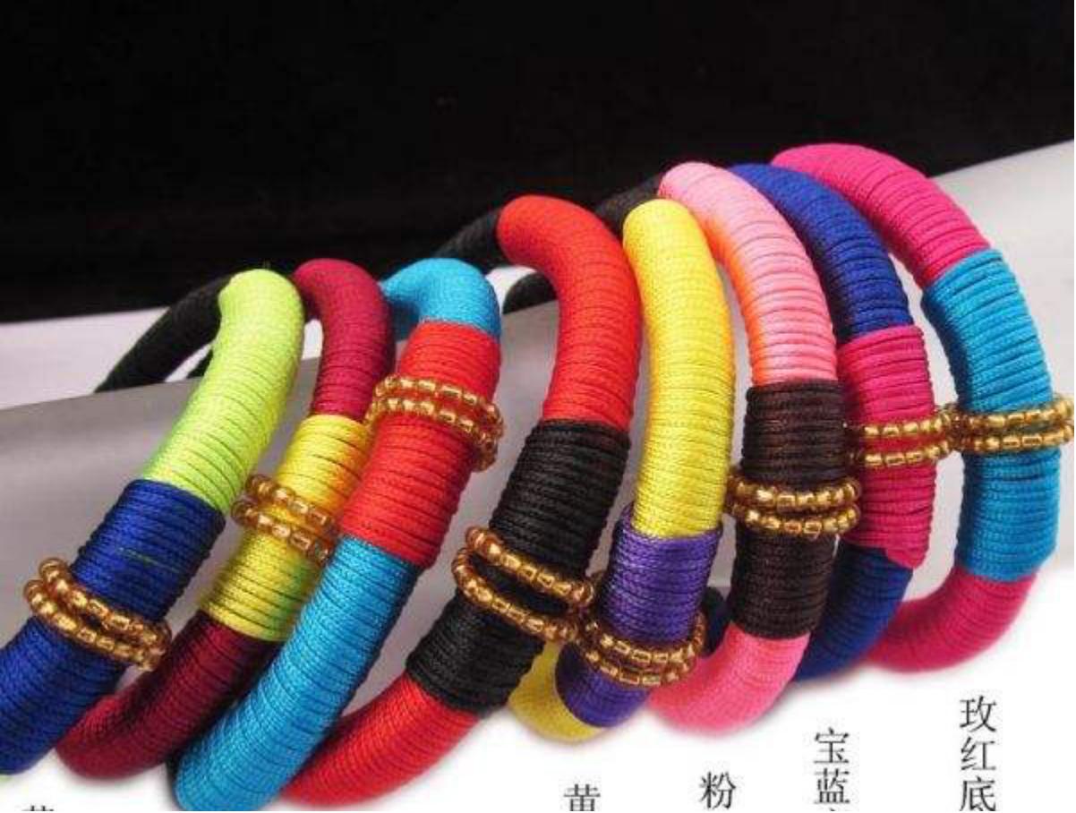 简单古法花纹黄金戒指,最近流行的古法黄金戒指