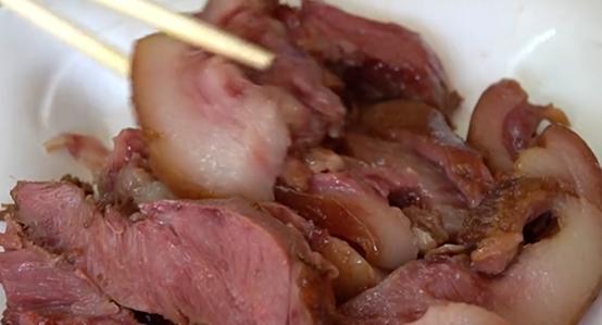 28岁做卤肉年入百万小伙,安徽大叔卖卤肉