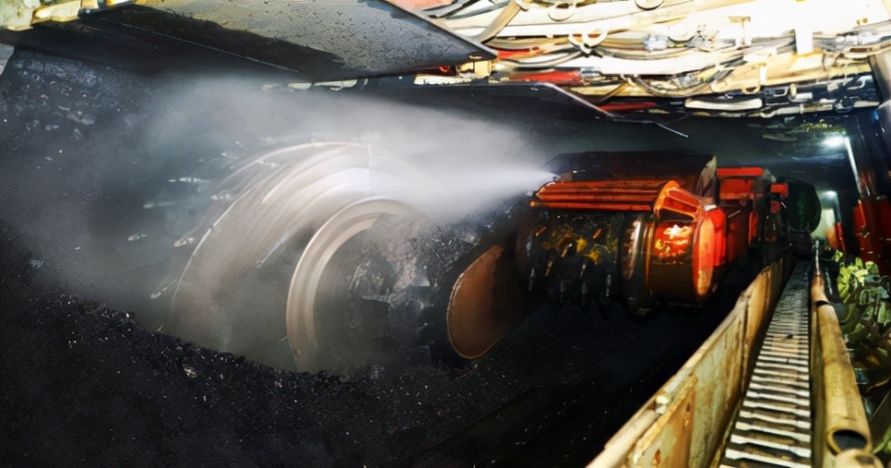 身份低微的采矿工程师,在国外却是炙手可热,甚至当上了总统