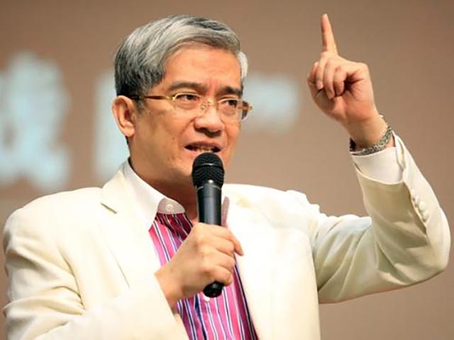 郎咸平以前是干什么的,郎咸平如何走下神坛