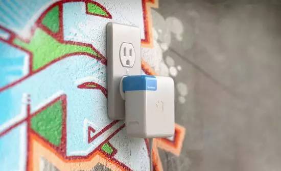 中国电压220v为啥美国是110v,220和110v电压哪个更安全