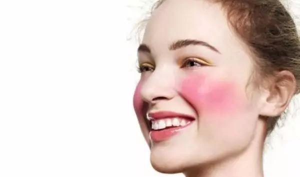 如何预防化妆品引发的皮肤病 (化妆品引起的皮肤病涂什么药好)