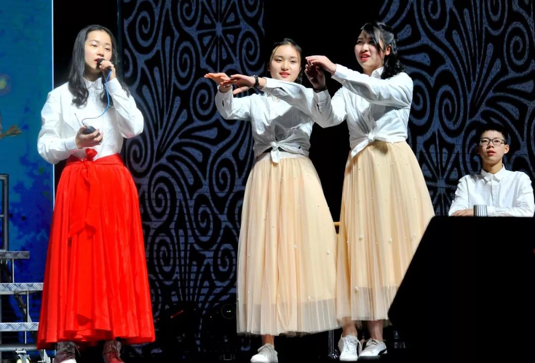 重庆一中与巴蜀中学哪个好,重庆一中全校前十名