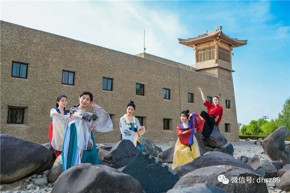 月牙泉景区敦煌山庄,敦煌山庄在哪里