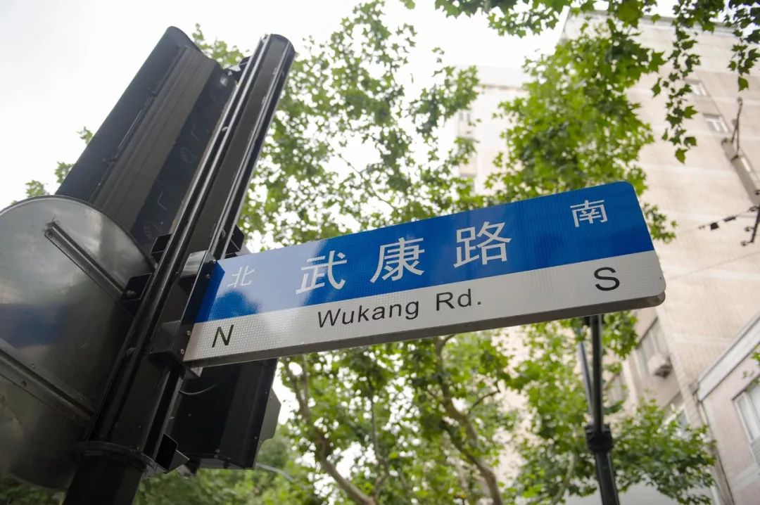 开雷克萨斯es去川藏线,开雷克萨斯es路上视频