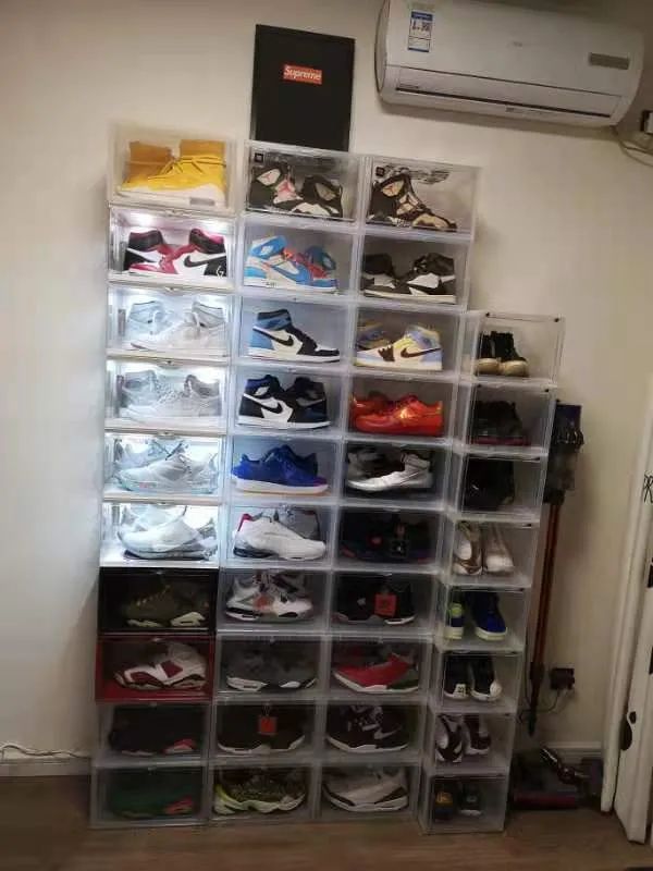 涨见识了!原来很多开宝马的都有一面鞋墙,穿的球鞋不上千就上万