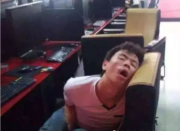 开了二十年网吧，我妈还想再撑一撑