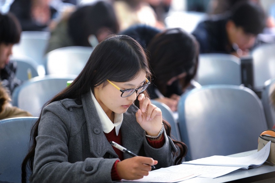 各地紧缺的“选调生”到底是什么？好多人说它是坑，到底应该考吗