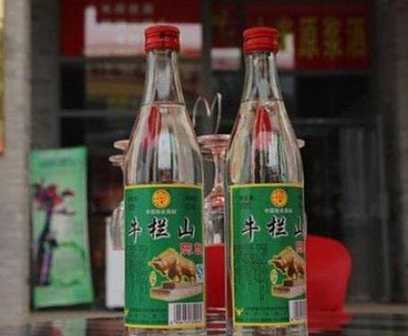 牛栏山二锅头小瓶是纯粮酒么,红星二锅头与牛栏山二锅头哪家好
