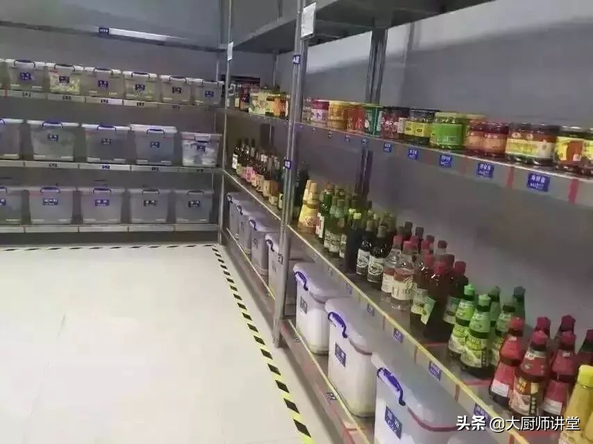 火爆全国的4D厨房到底是怎么样的？厨师长给你看看这些照片