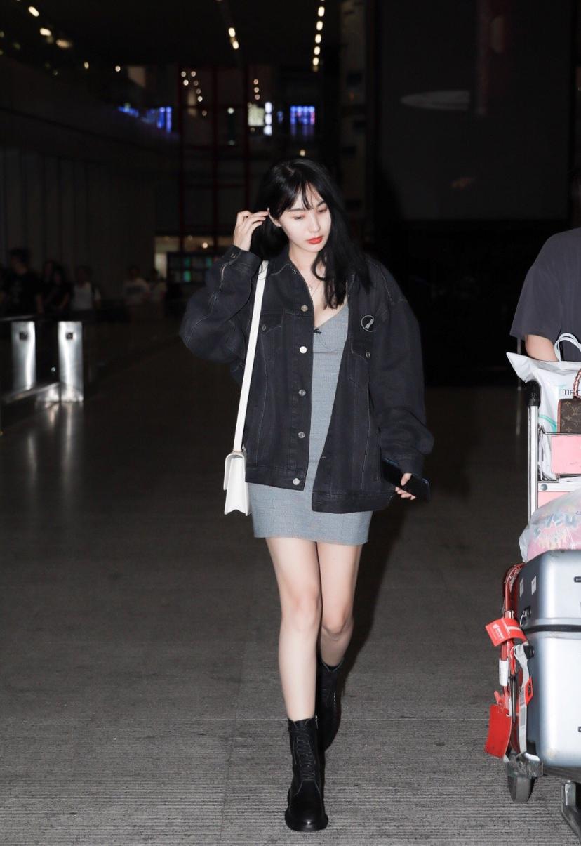 李菲儿冬日穿衣搭配,李菲儿减龄穿衣搭配