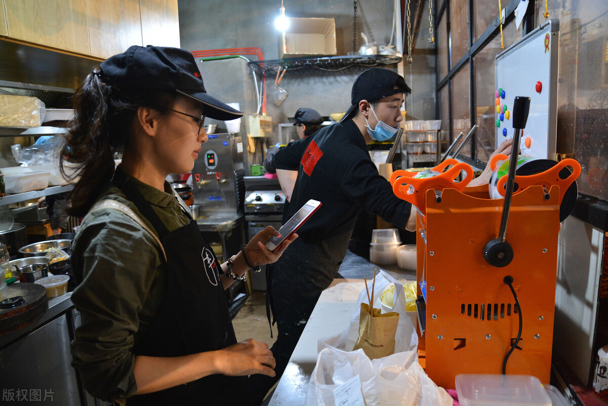 运城摇滚炒鸡总店,运城摇滚炒鸡为什么那么多