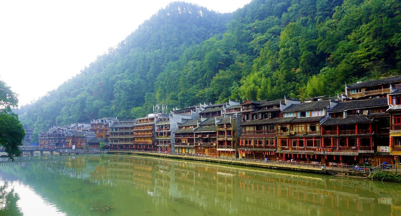 凭想象建造一座城市,凤凰古城历史悠久人杰地灵