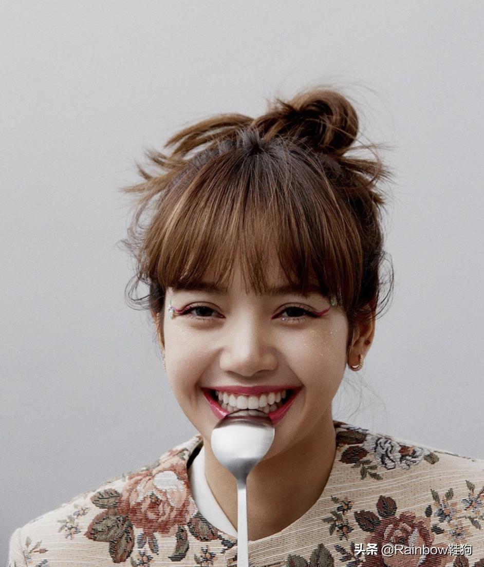 lisa穿什么鞋,人间芭比lisaattention