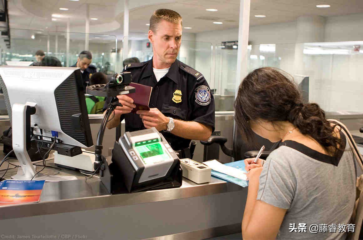 去美国留学学费怎么交省钱,去美国留学带什么礼物