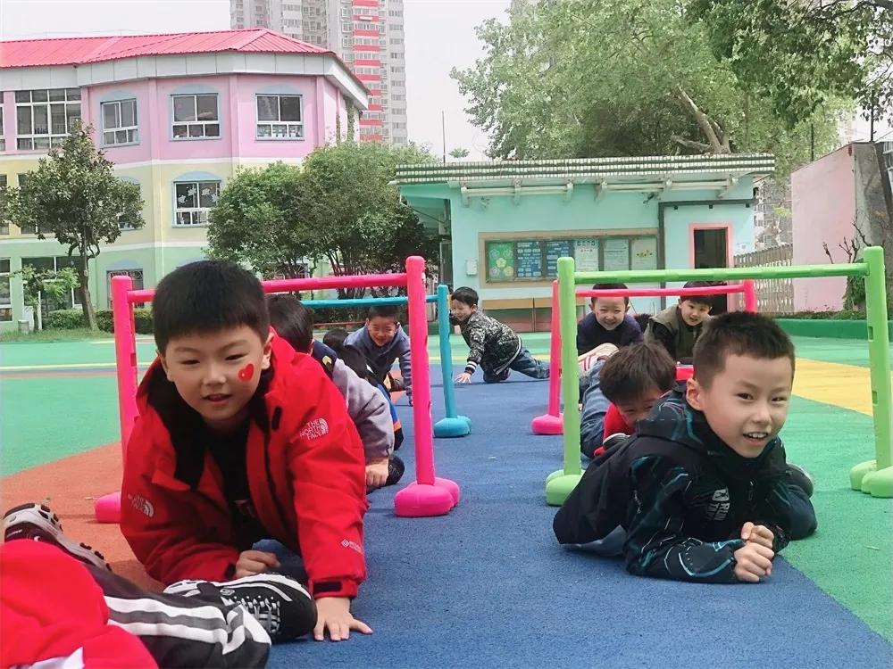 第71集团军“八一幼儿园”：花儿向阳，童心向*党**