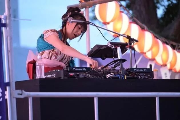 矢泽妮可配音演员,矢泽妮可声优现场