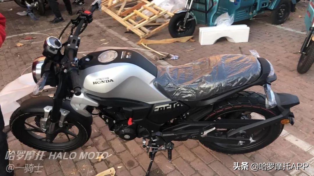 高品质现代复古摩托cbf190tr图片,小丙新本cbf190tr测评