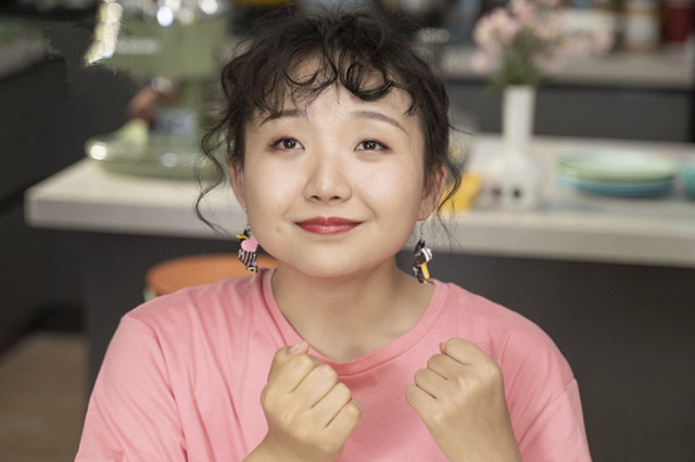 辣目洋子家庭教育,看到自信的人会感到自卑