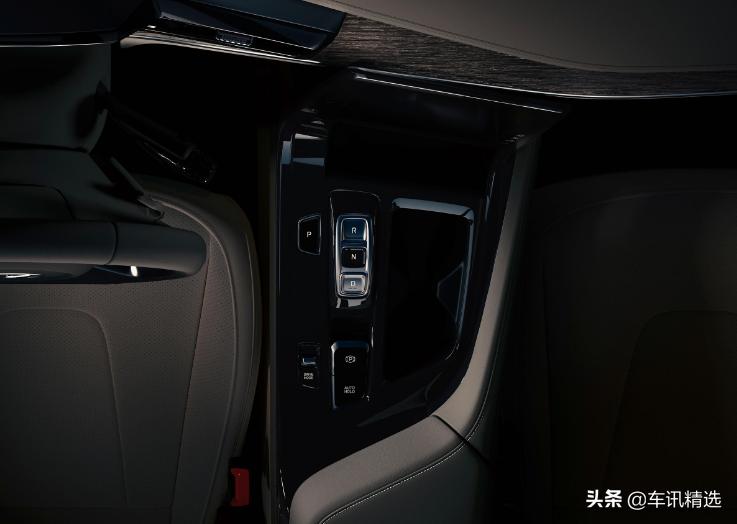 现代库斯途和别克gl8对比尺寸,北京现代库斯途和别克gl8