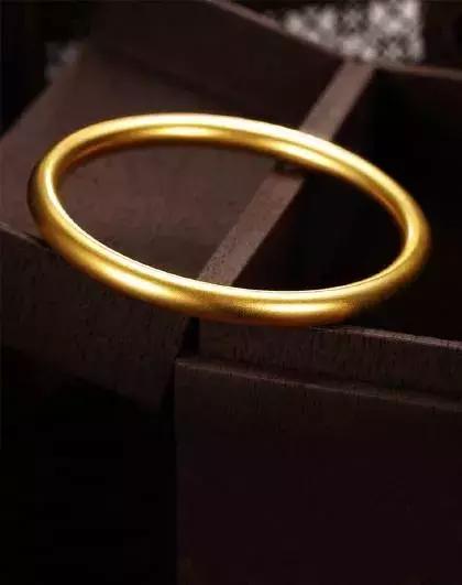 周大福仿卡地亚手镯图片价格,周大福的卡地亚多少钱