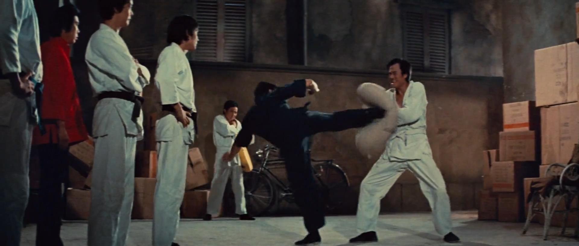 李小龙猛龙过江打斗分析,猛龙过江李小龙武术思想解析