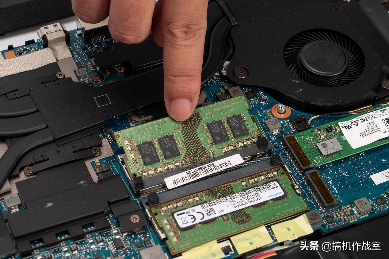 机械师f117-v如何加装硬盘,机械师f117-x笔记本新手教程