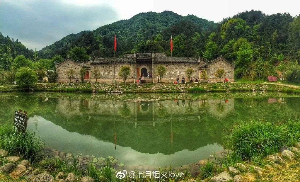 16℃的夏天,26亿年前形成的峡谷,奇山瀑布,全藏在六安天然氧吧