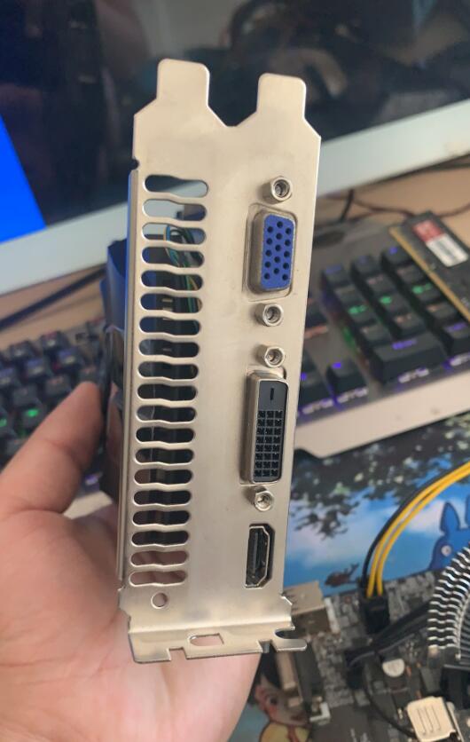 笑着进去破产出来！宁劝人进厂打工，也别劝人去DNF干工作室？