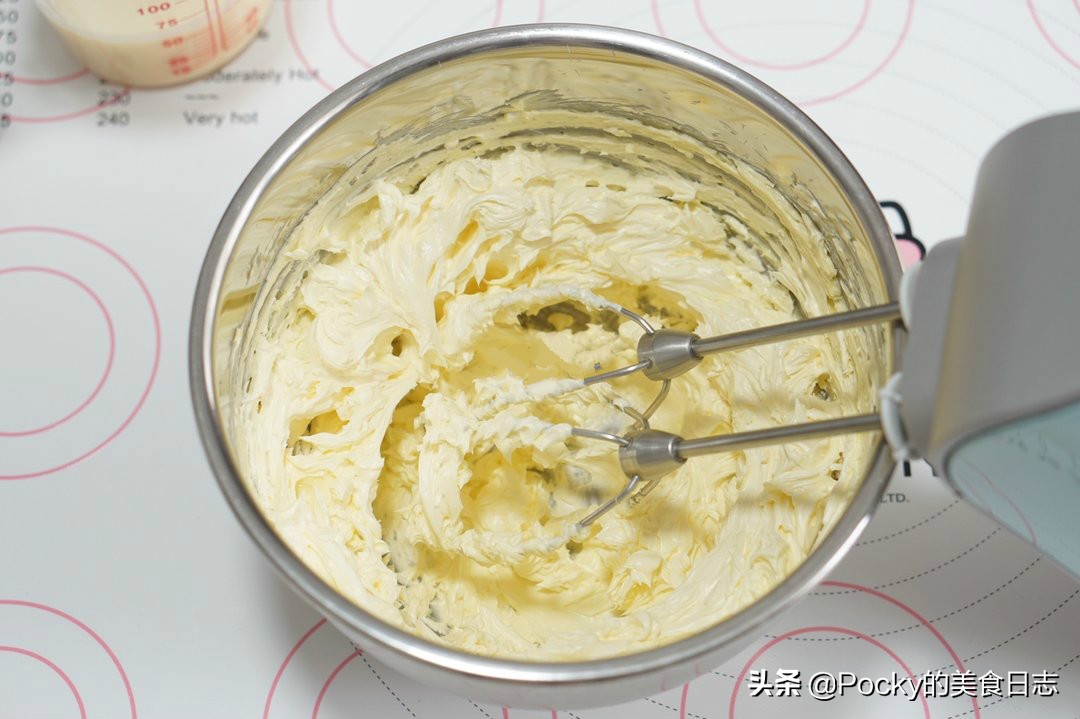 日本ins网红零食焦糖奶油饼干,日本一款抹茶夹心饼干