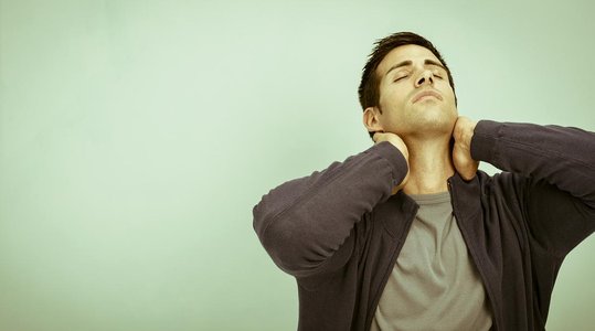 跟别人打架的时候全身发抖,和别人打架为什么会颤抖