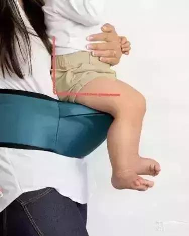 婴儿背带腰凳好还是不带腰凳好,腰凳和背带哪个对宝宝比较舒适