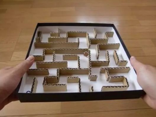 大人室内游戏大全活跃气氛坐着玩,超简单的室内小游戏