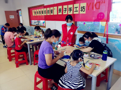 陪伴是最好的爱幼儿园,亲子手工陪伴不缺席