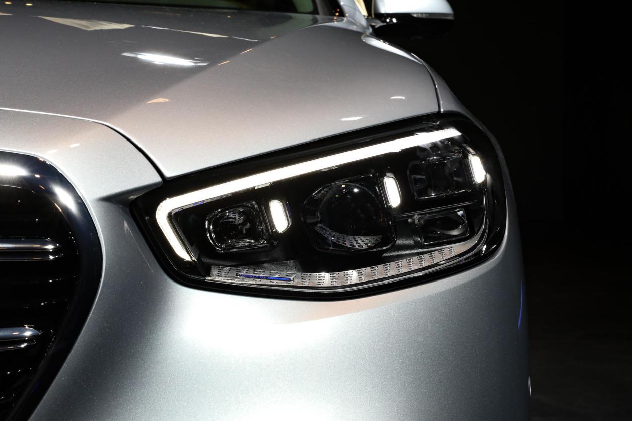 奔驰s级2015款s400lhybrid,奔驰s级有什么过人之处