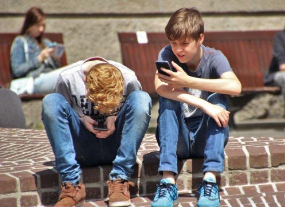 孩子胆小怕事父母该怎么办,胆小怕事怕被人打不敢还手