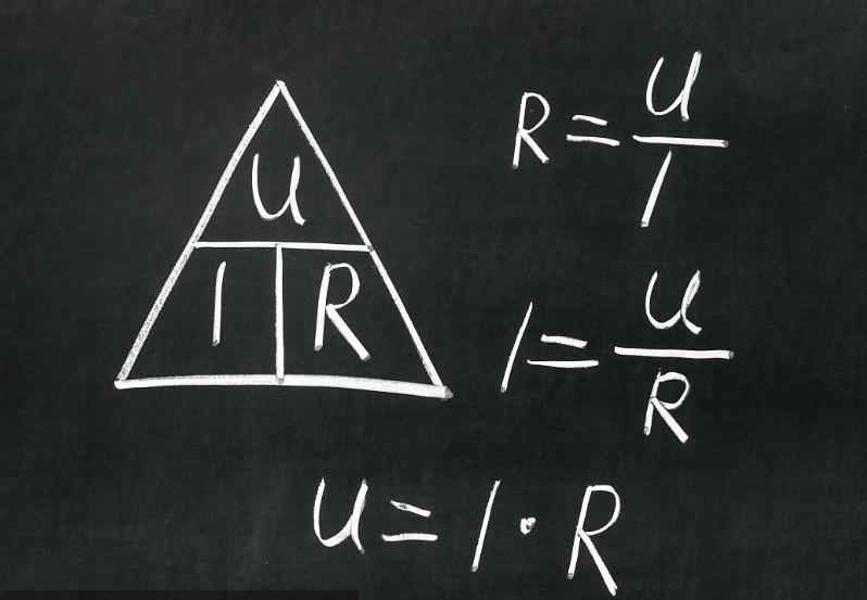 电工基础知识欧姆定律公式,学电工很难入行教你9个电路口诀