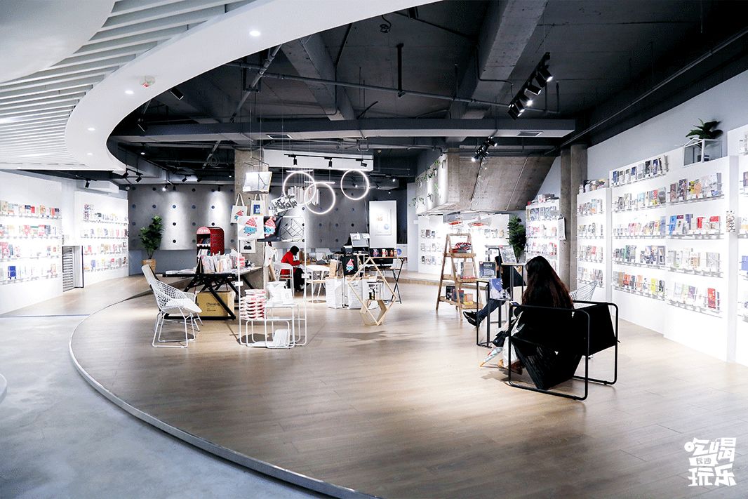 收藏!本期我们精选长沙14家宝藏书店推荐给你~