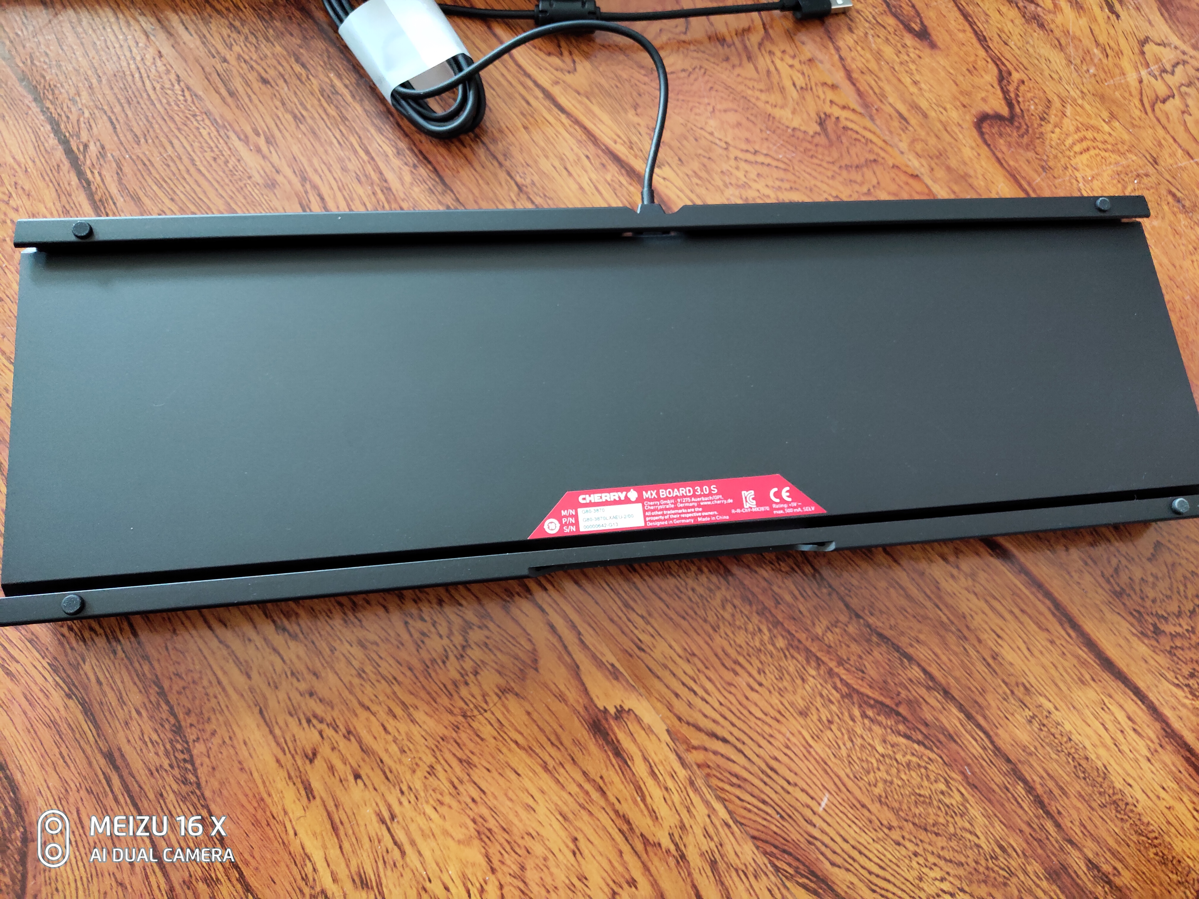 公认手感最好的机械键盘轴是什么,机械键盘樱桃轴与普通轴的区别