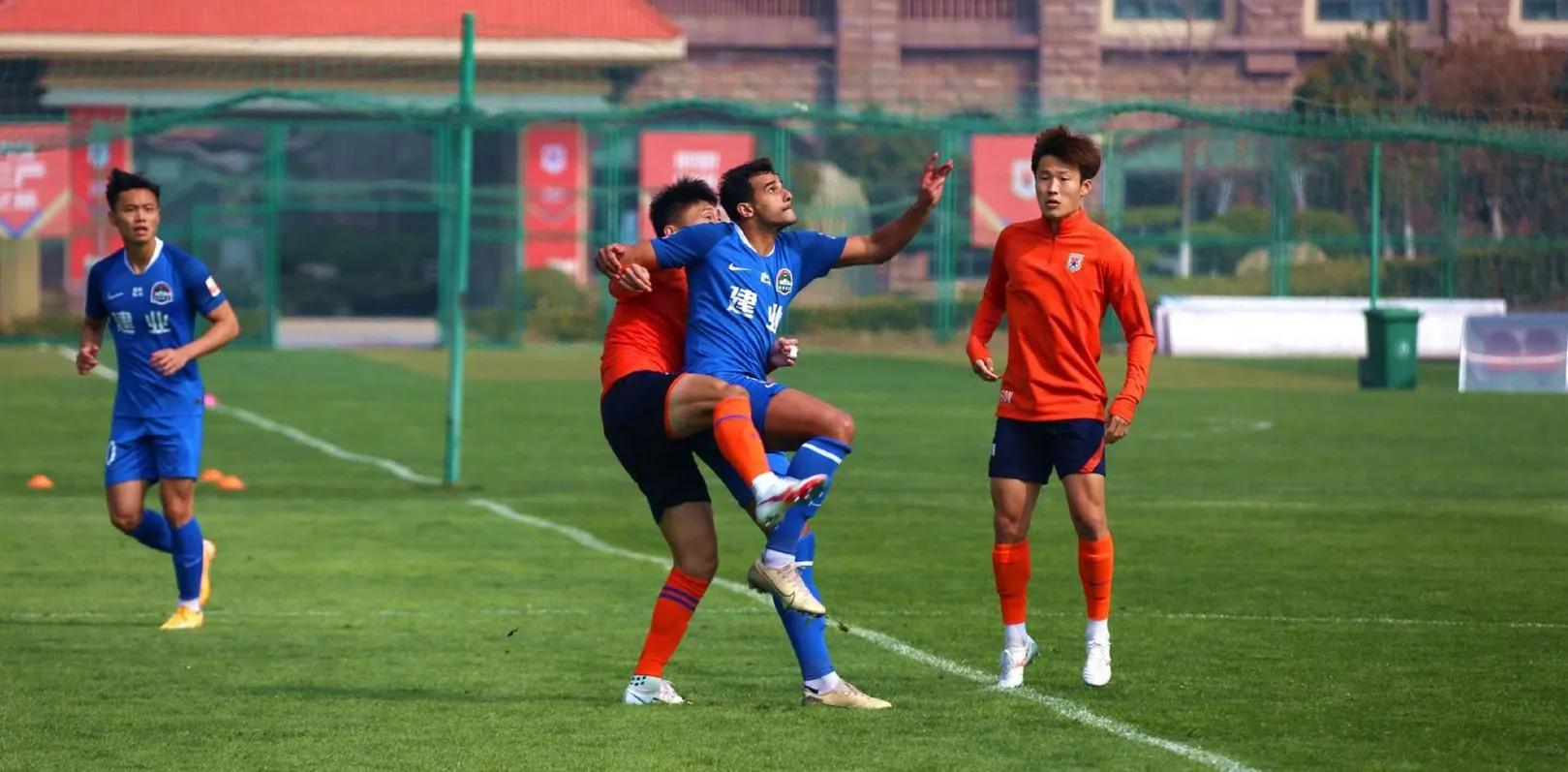 河南建业足球引援最新消息,河南建业2019年引援王上源