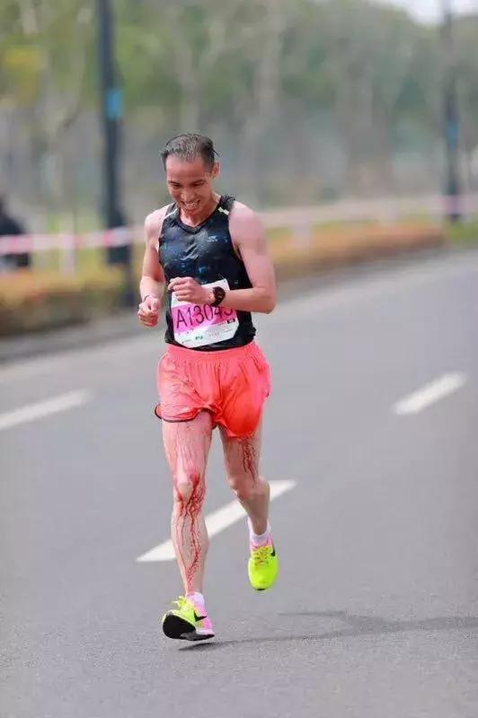 跑步不受伤很简单只要做到这10点,做好这四点让跑步不再受伤