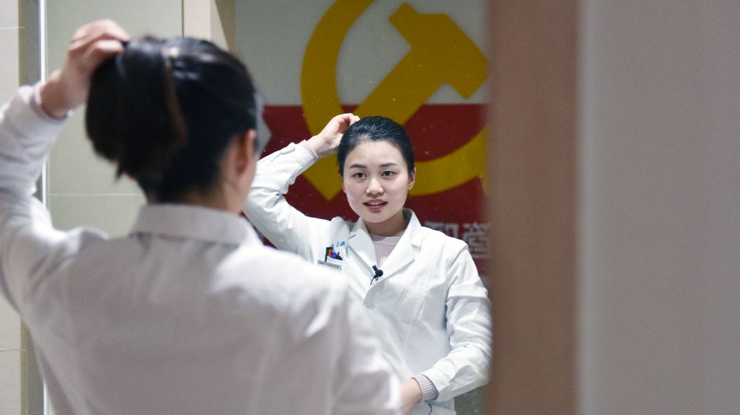 战役前线书写青春赞歌,战疫路上以青春之名书写无悔担当