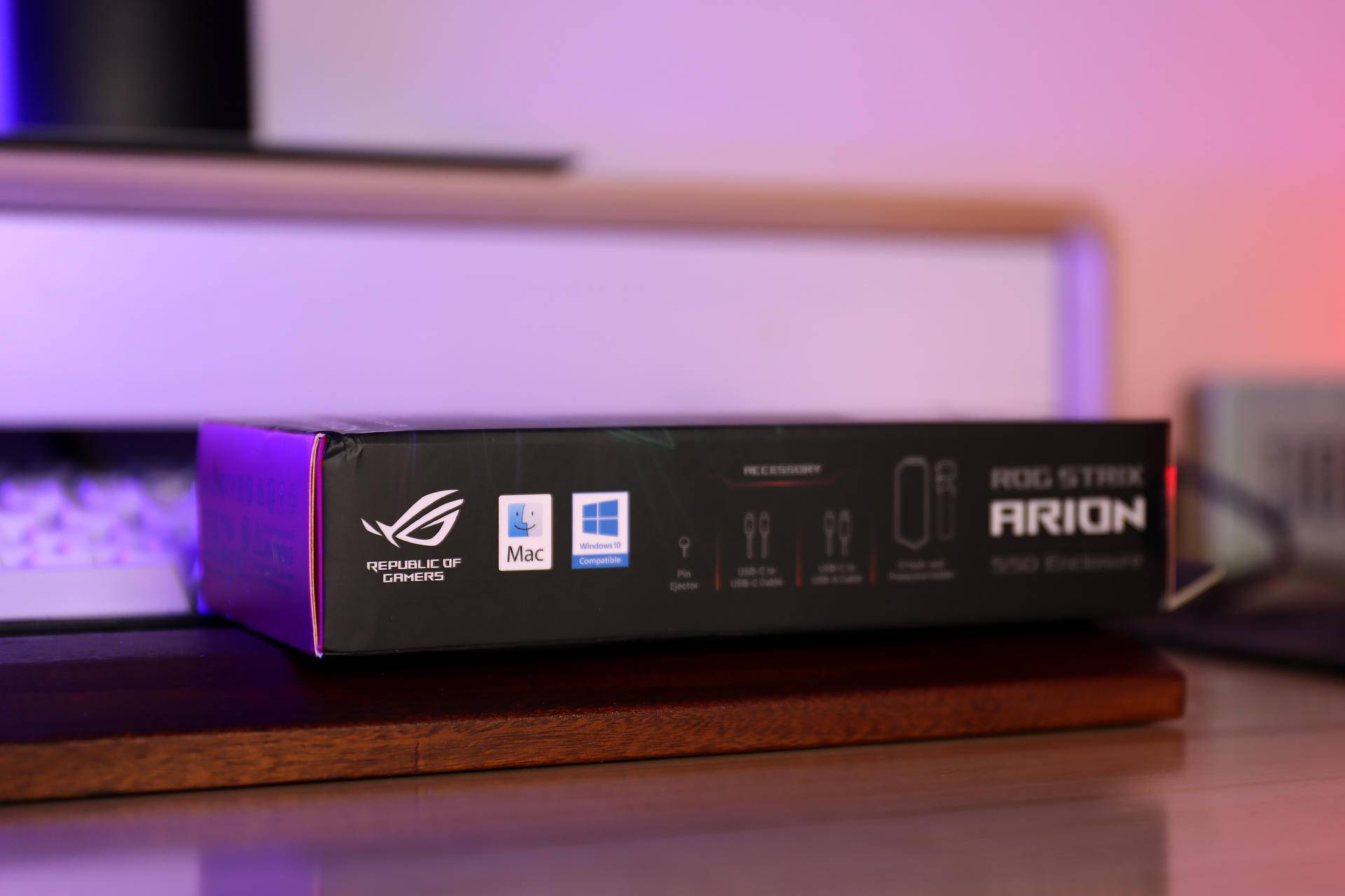 既要高速也要炫酷，ROGSTRIXARION固态硬盘盒评测