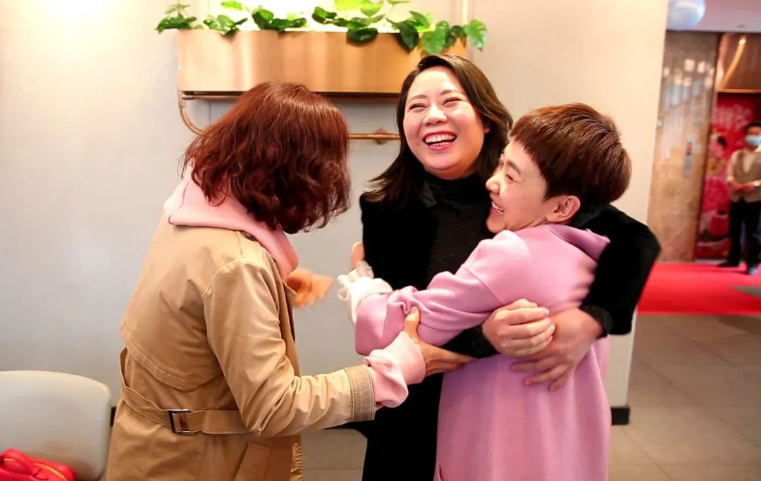 小肥羊大骨浓汤涮羊肉,小肥羊大爱无疆