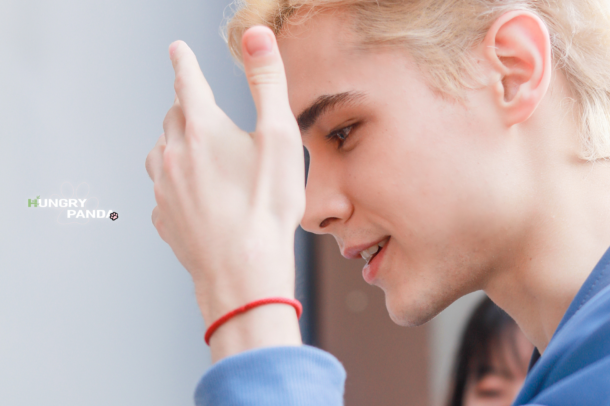 利路修颜值这么高？换上新发型掀起刘海后，被调侃自我防爆第一人