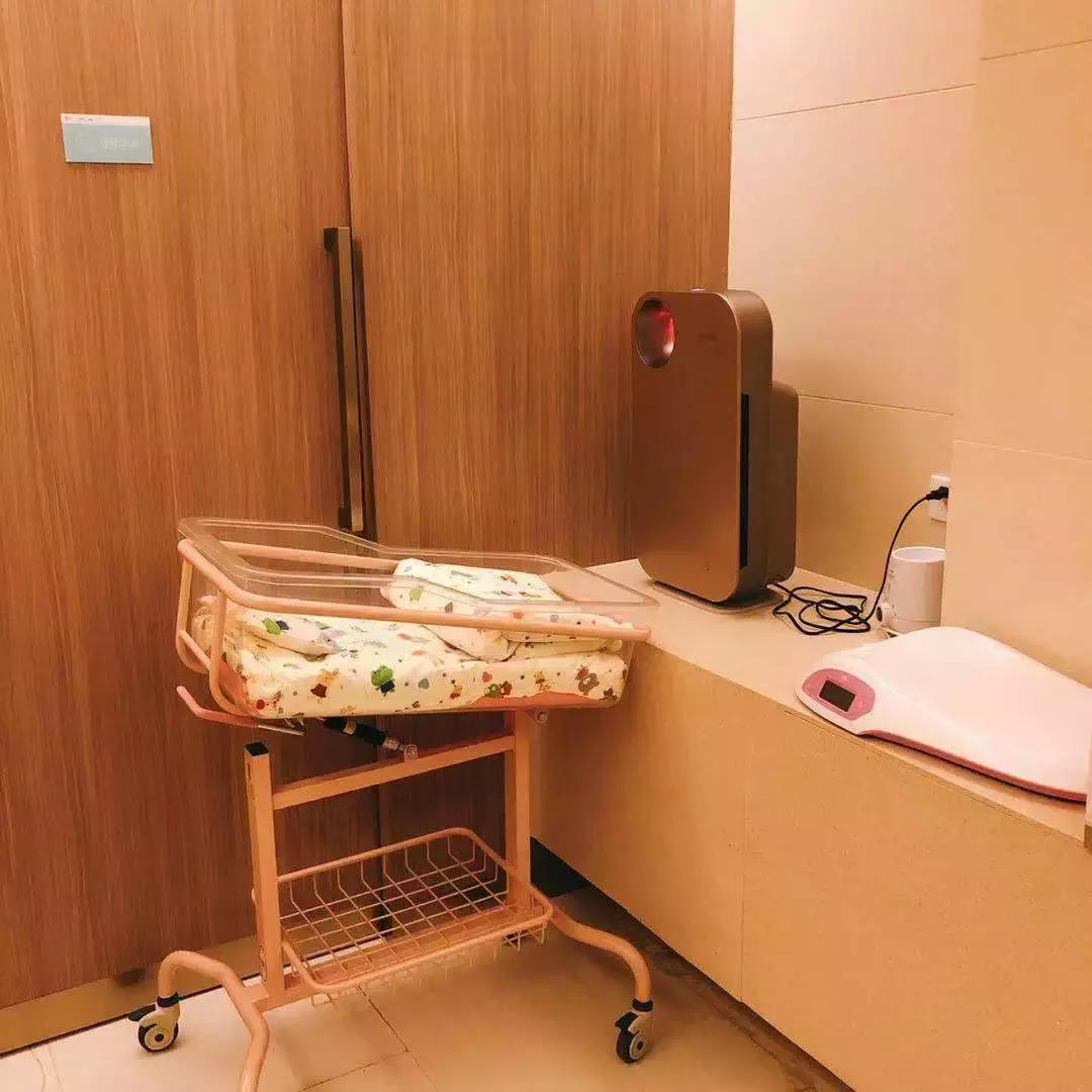 喂爱坚持、恒温守护--南通万象城和美家“母爱10平方”揭牌