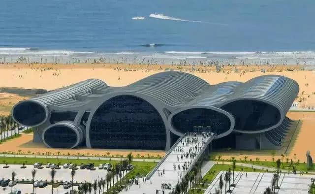 各地的奇葩标志性建筑,最丑的象形建筑