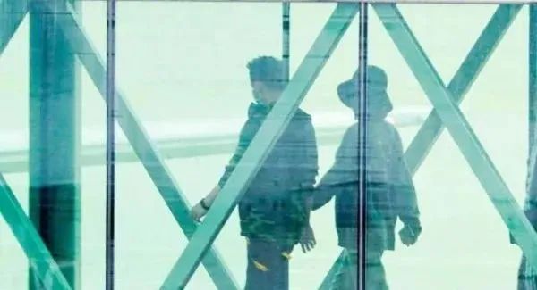 郑恺苗苗晒照庆祝结婚一周年,郑恺苗苗互相晒照庆祝结婚一周年